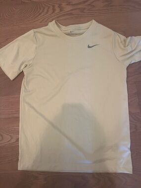 Nike Short Sleeve Dri-FIT Crew Tee in Pale Yellow
